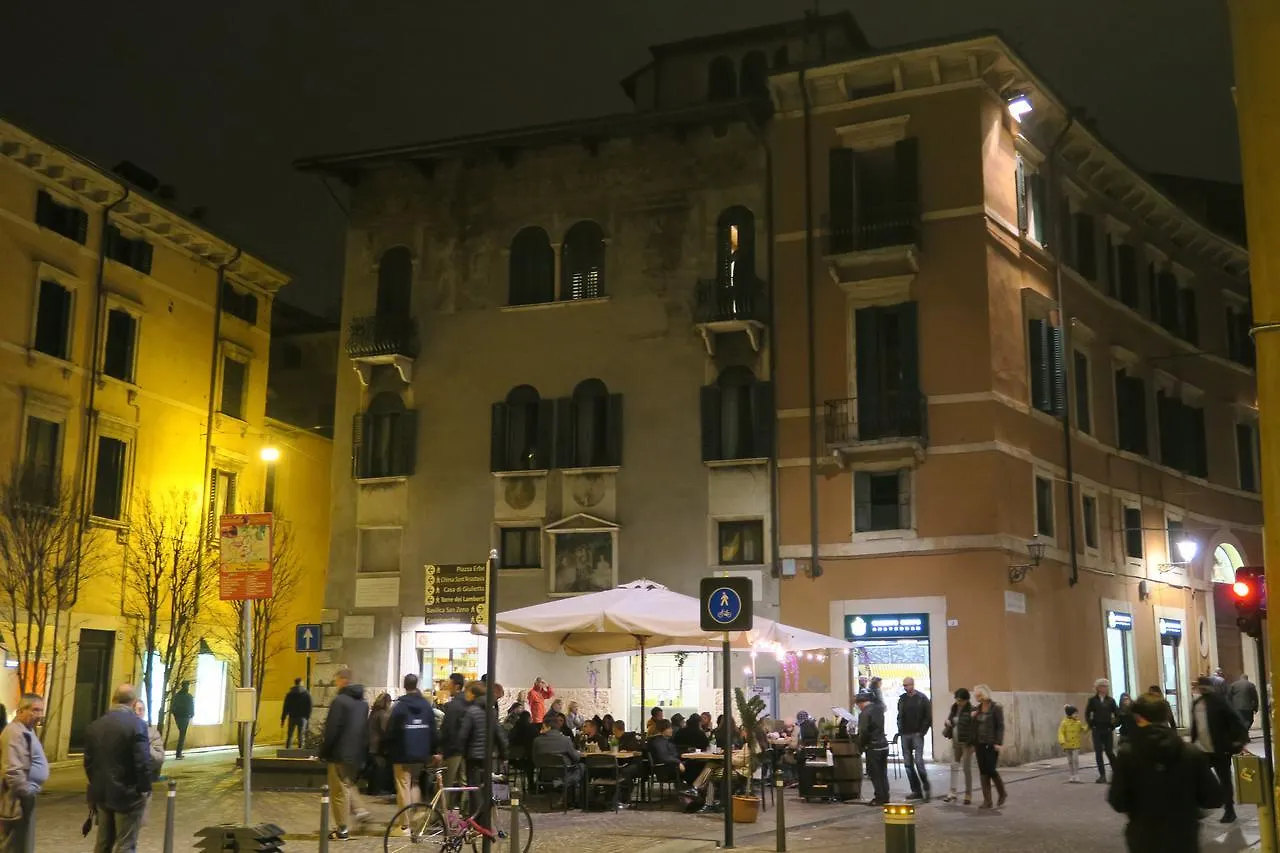 B&B Oberdan 18 Verona Bed & Breakfast